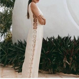 VRG GRL Elegant White Sleeveless linen Dress with silver rings NWT size 8